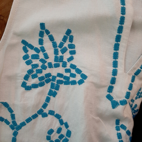 NWT! Grace Elements Women's Embroidered Tunic - Picture 6 of 9